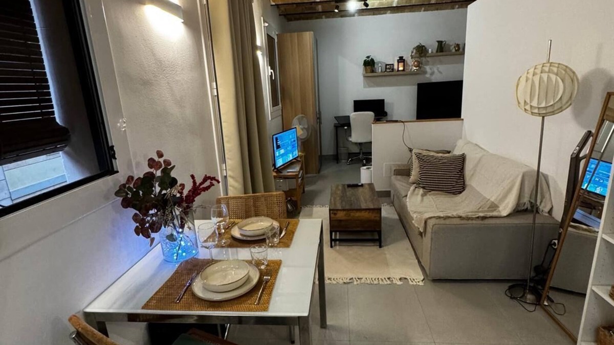 Barceloneta Apartment | Cozy Modern Studio with Ocean View