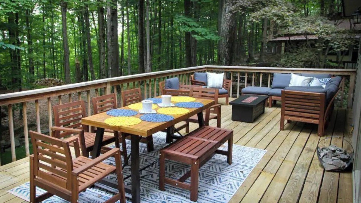 Lake Ariel House | Cozy Modern Updated Poconos Cabin with Huge Deck