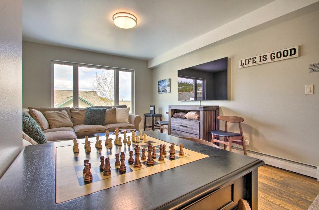 Big Sky Apartment | Cozy Montana Condo with Walk to Big Sky Resort!