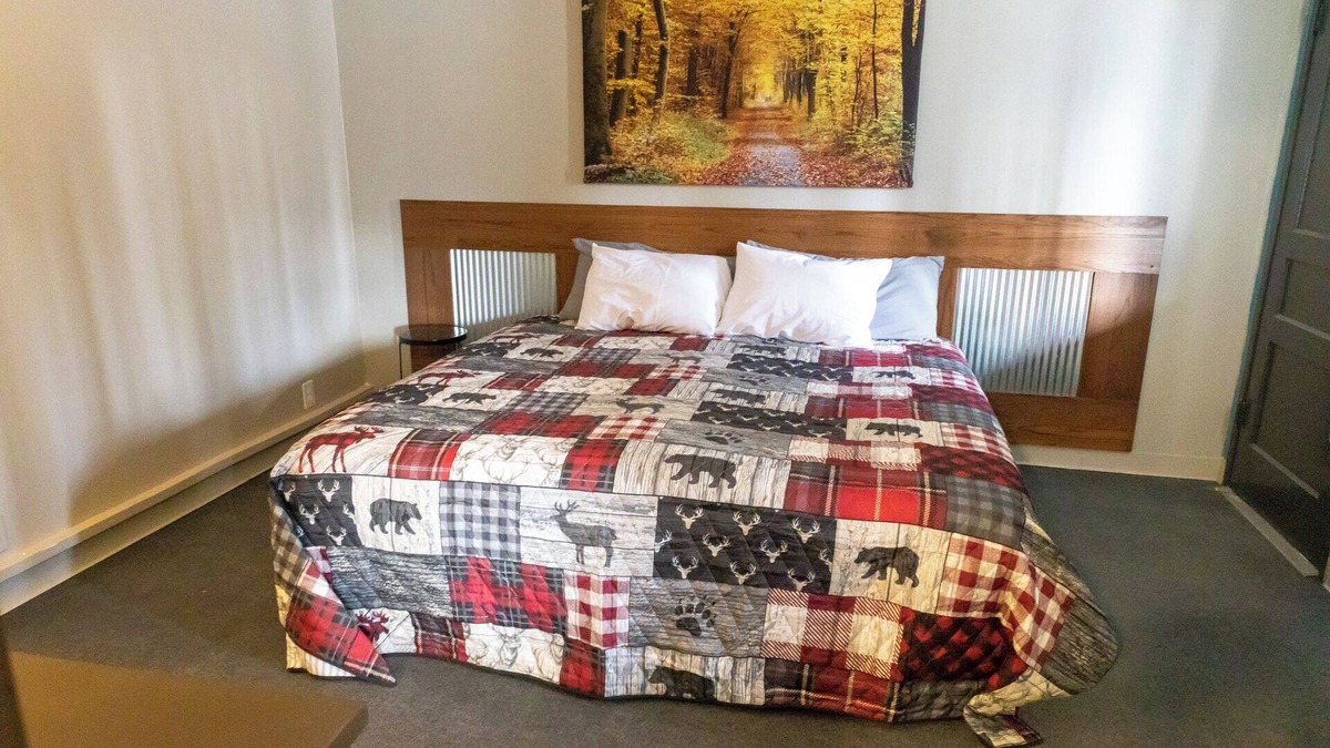 Almo Hotel | Cozy Motel Room With Lake Access