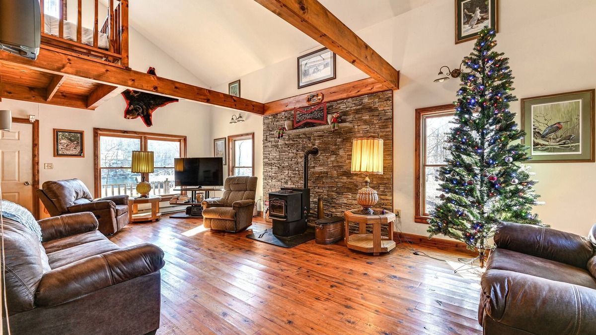 Mount Union Cabin | Cozy Mount Union Cabin w/Fire Pit & River Access