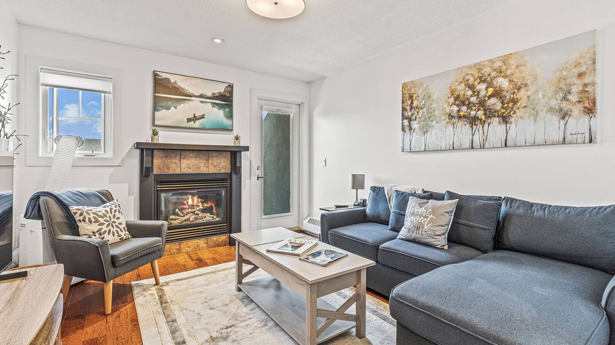 Canmore Condo | Cozy Mountain 1 BR Condo, pool, hot tub, close to all Canmore has to offer
