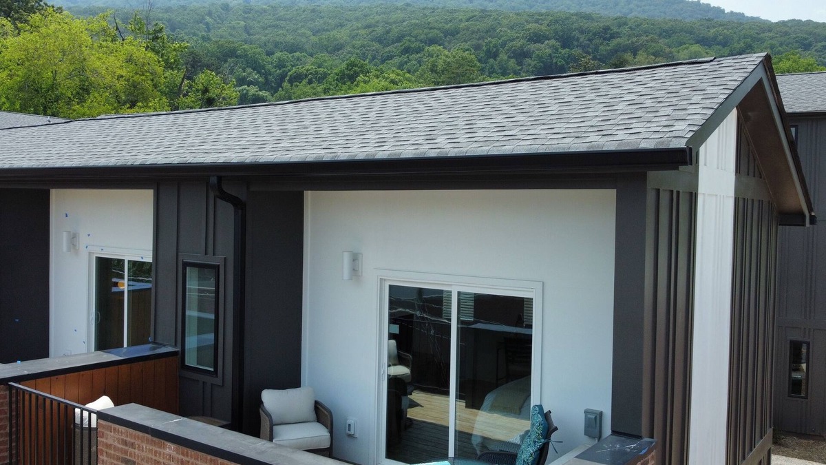 Chattanooga Condo | Cozy Mountain Basecamp on the Riverwalk, w/Rooftop Deck