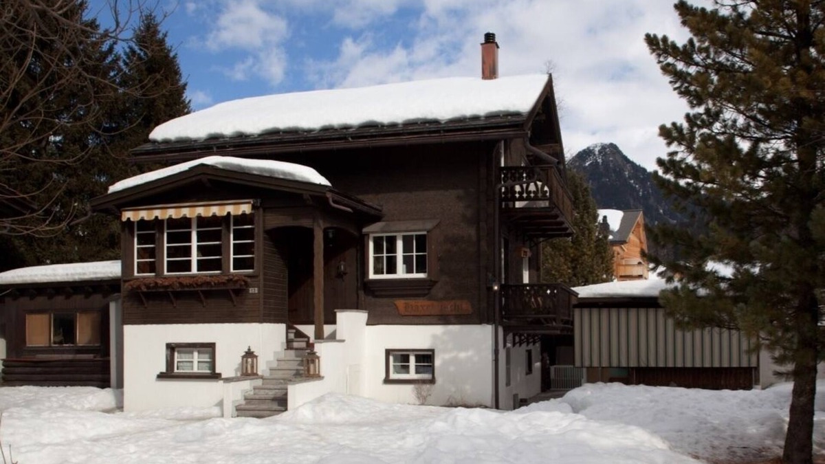 Meierhof Ski Chalet | Cozy mountain chalet Davos