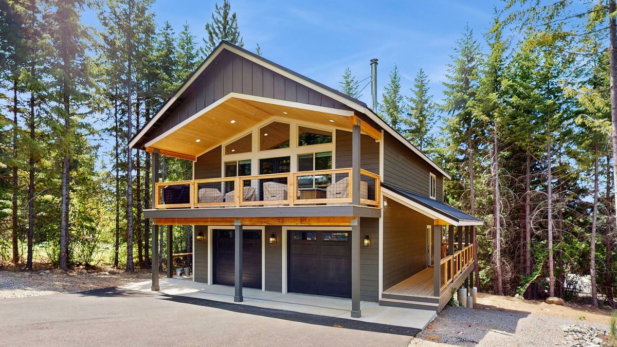 Ronald Cabin | Cozy Mountain Getaway, New Build with Modern Comforts – Near Lake Cle Elum