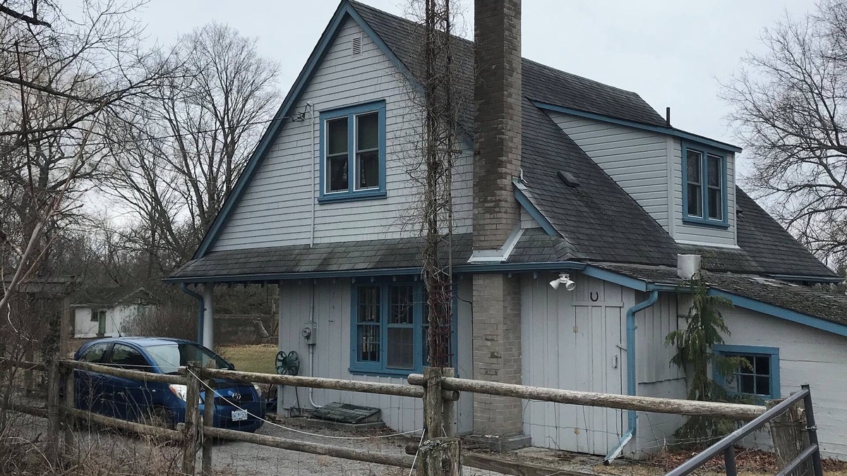 Indian River House | Cozy Nature Retreat 12 minutes from Peterborough- Perfect for Writers & Artists