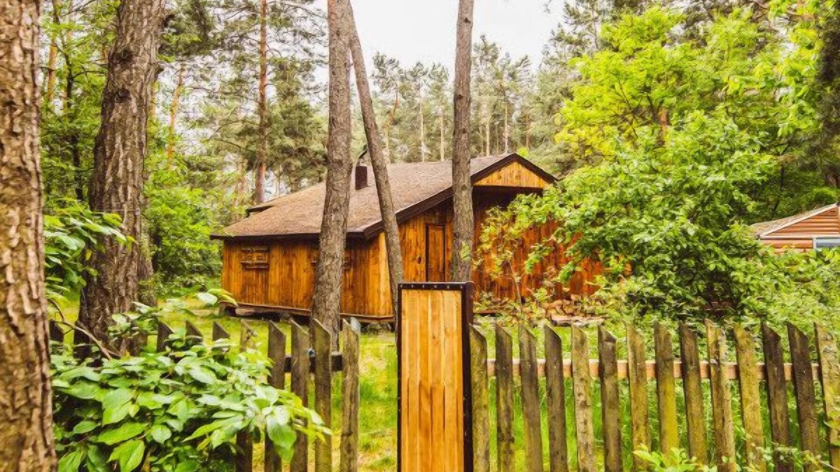 gmina Maciejowice Ski Chalet | Cozy Nature Retreat: w/Patio ~ Fireplace & Garden