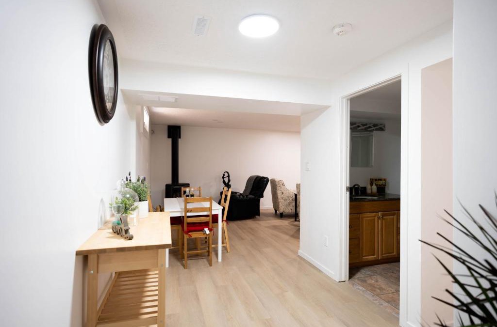 Leduc Apartment | Cozy nestled