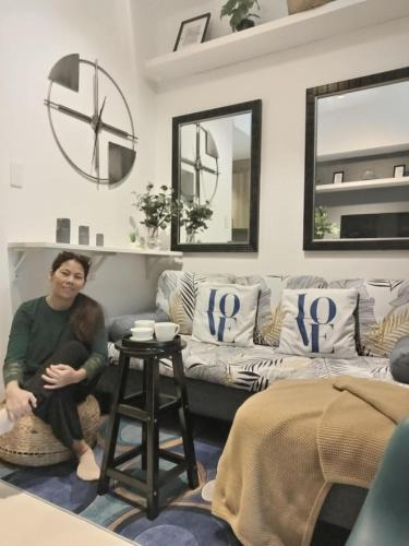 Highway Hills Apartment | Cozy New 1BR Fame Residences Condo with Balcony