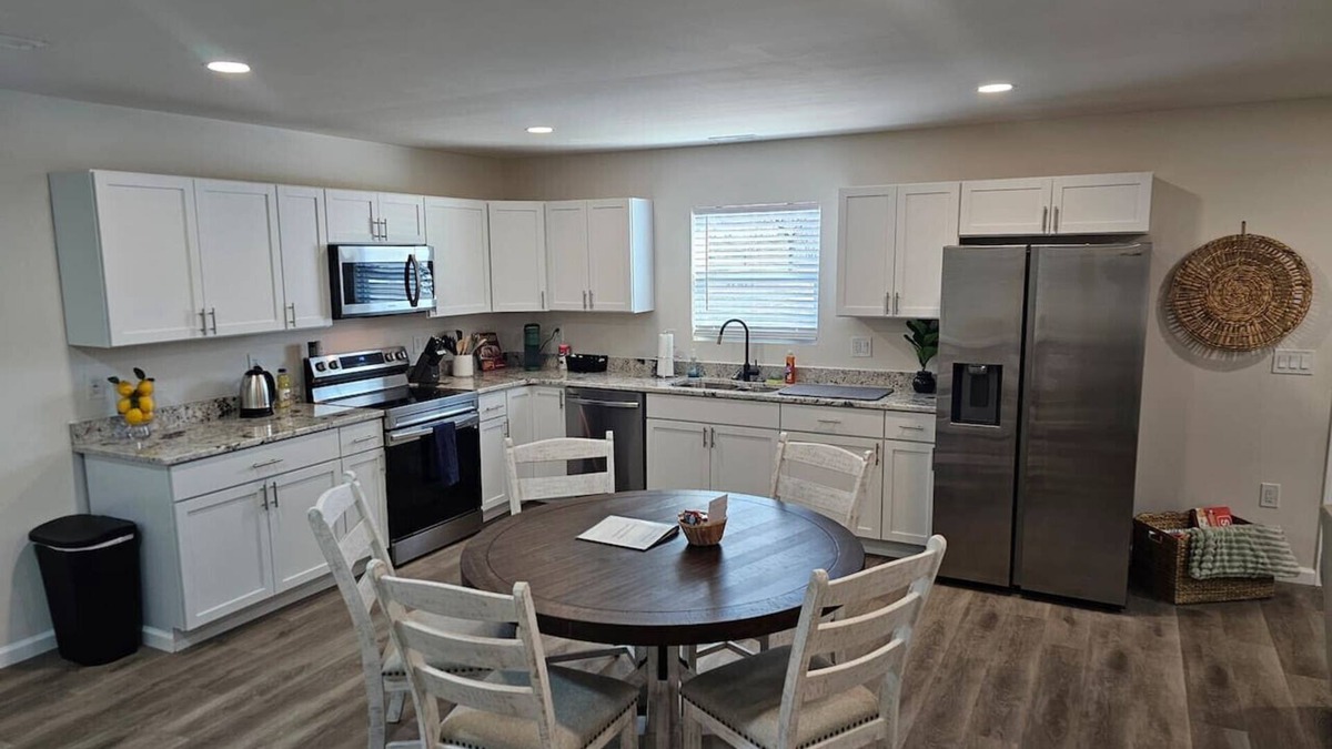 Middletown House | Cozy New Const. Ranch Near Park