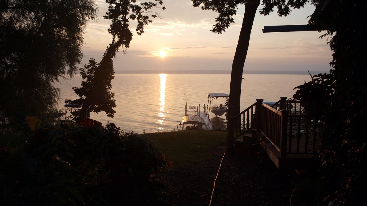 Town of Benton Cottage | Cozy new England style cottage Right on Wine and Beer Trail