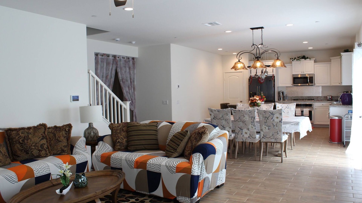 Ontario House | Cozy new house/Ontario Airport*vacation rentals/说中文