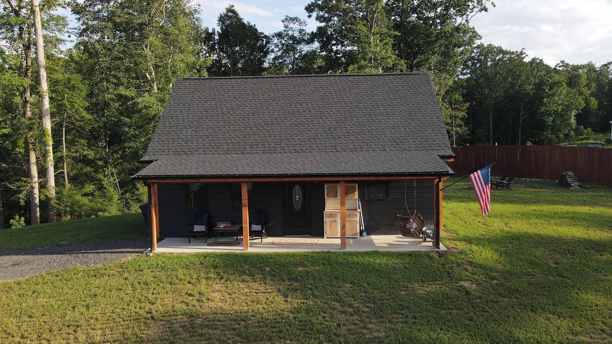Mount Nebo House | Cozy New Retreat on Brownstone Ridge in the beautiful MountNebo.