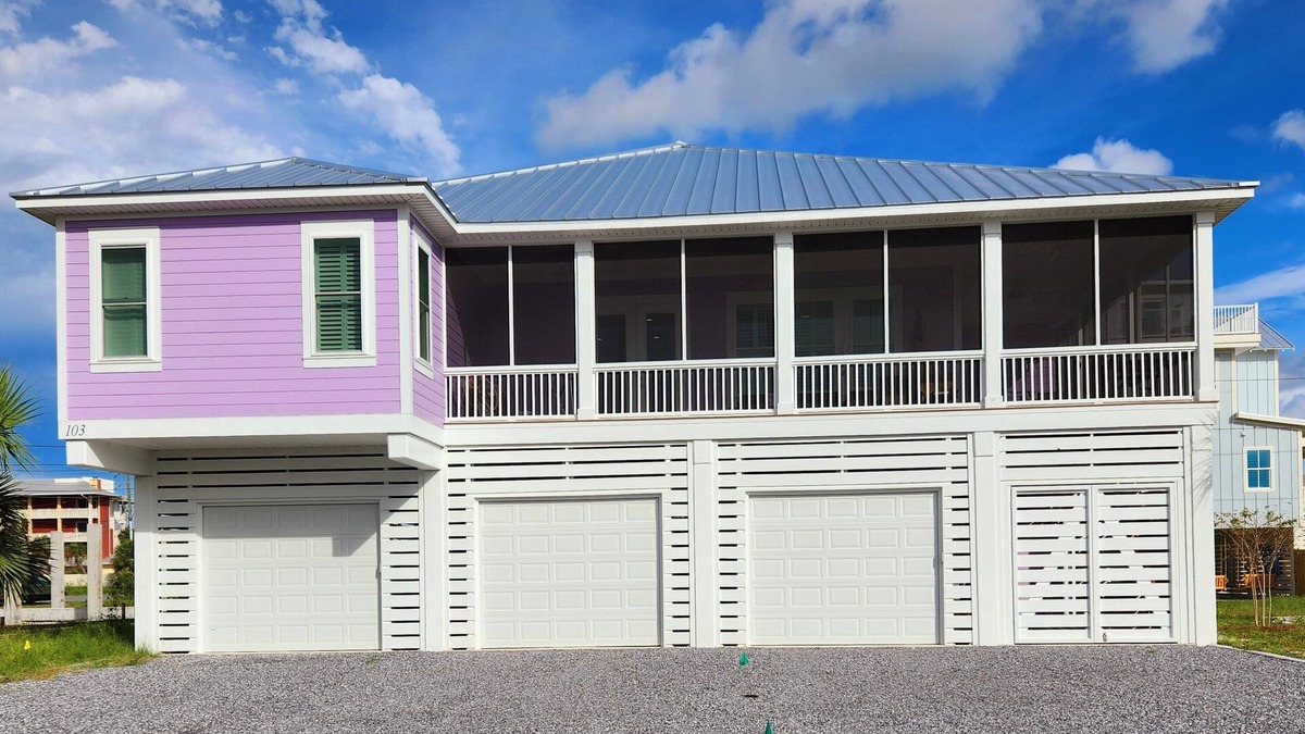 Mexico Beach Apartment | Cozy New Studio Suite on beach block - 7th lot, 1 minute walk to the beach!