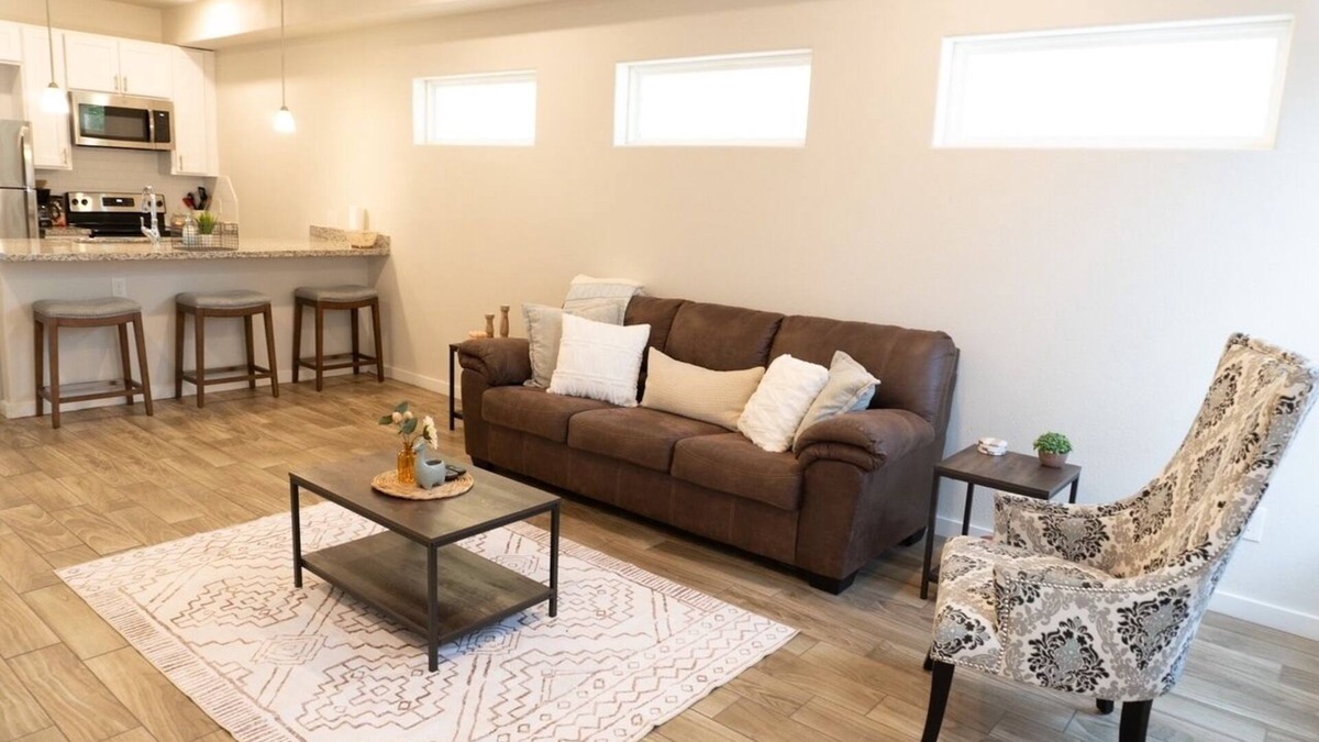 La Grange Apartment | Cozy, Newly-Built Townhouse in La Grange- Amazing location!