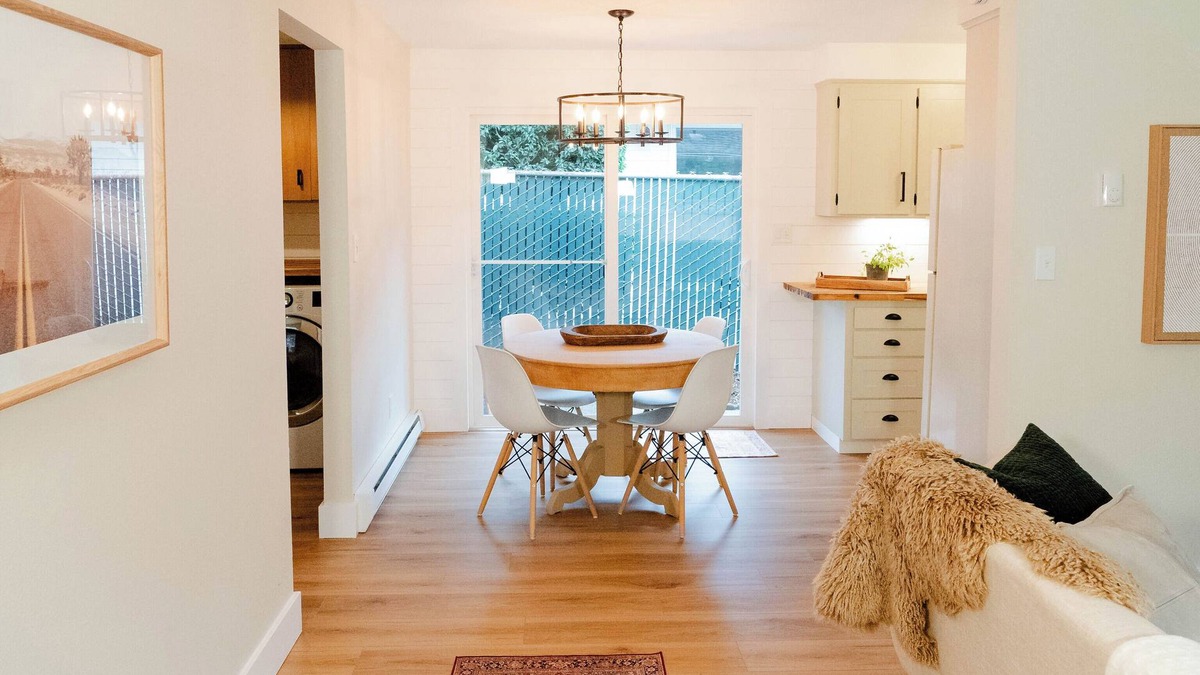 Milwaukie House | Cozy Newly Remodeled Duplex