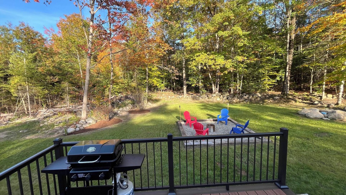 Guild House | Cozy & newly renovated/furnished ski home with fireplace. 5 min to Mt Sunapee!