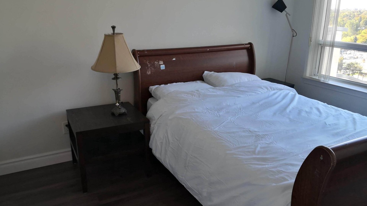North York Condo | Cozy North York Centre 1 BR Condo + Parking