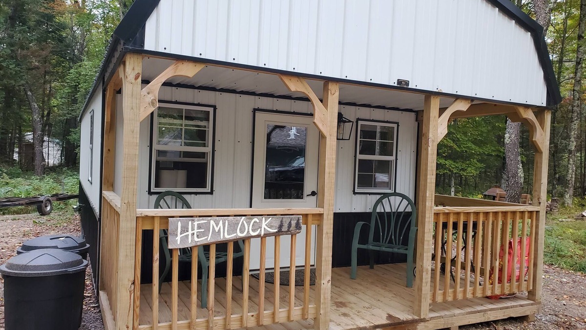 Goodman Cabin | Cozy Northwoods Mini Cabin.*SAUNA/HOT TUB*ATV/SNOWMOBILE TRAILS*