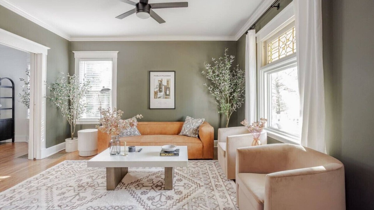 Oakley House | Cozy Oakley 4B with Garage 10 min to Downtown, UC Hospitals