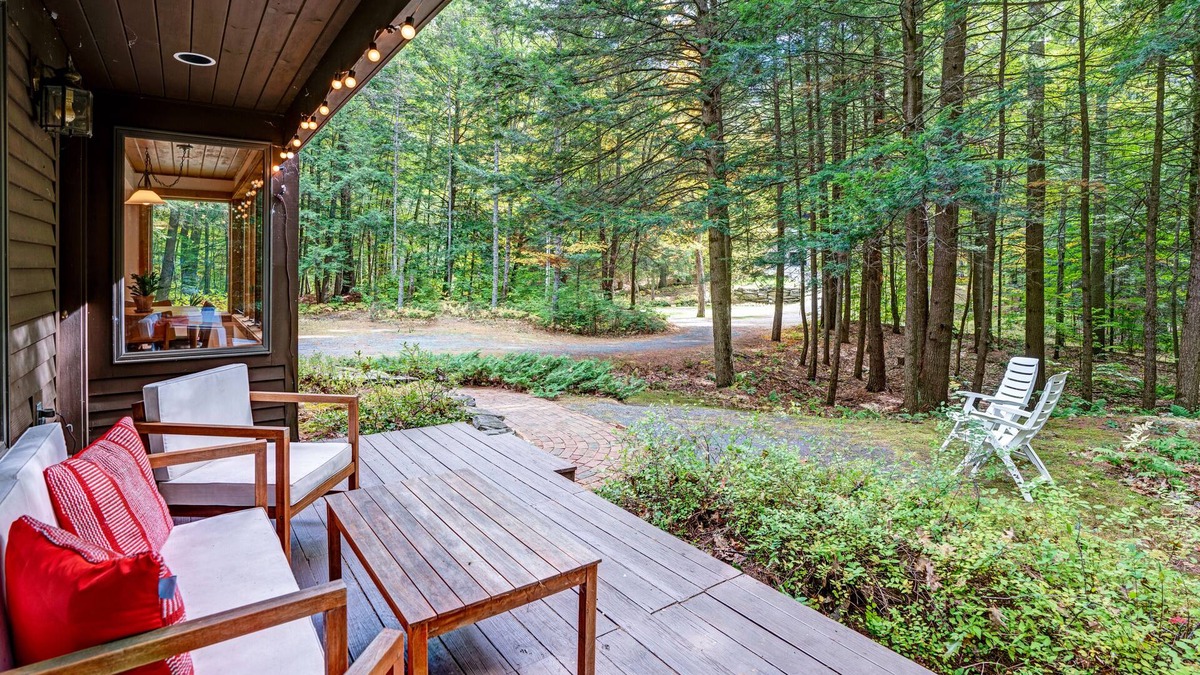 Quechee House | Cozy Oasis! 3bd/2ba Quechee Cottage