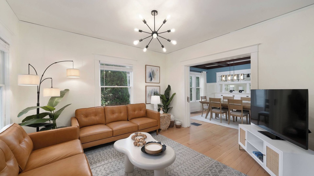 Corbett - Terwilliger - Lair Hill House | Cozy Oasis - 5BD/2BA Craftsman Home - Arcade- Near Oregon Zoo & Attractions