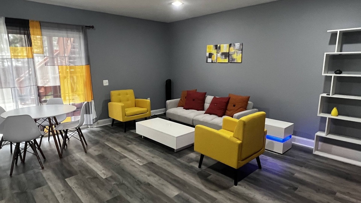 Sterling House | Cozy Oasis, 6 Miles from IAD, 25 Miles from Washington DC