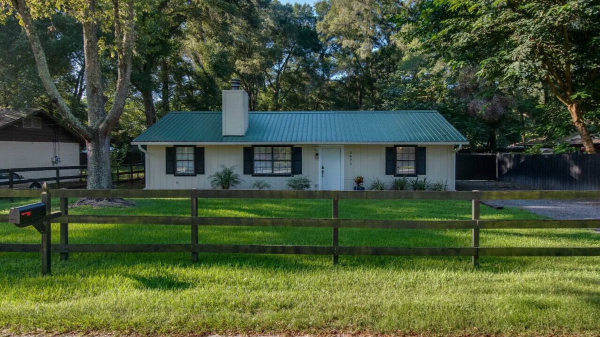 Fellowship House | Cozy Ocala Cottage - Dog Friendly - 5 miles to WEC