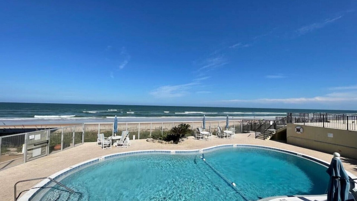 Ormond-by-the-Sea Condo | Cozy Ocean Condo with Pool & More