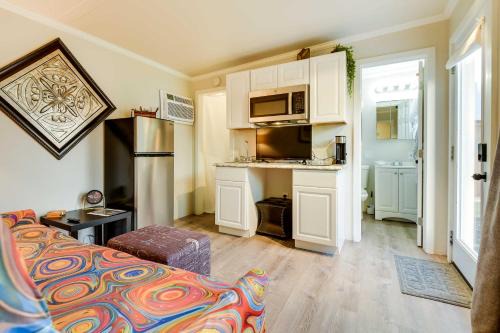 Thackerville House | Cozy Oklahoma Cabin with Fire Pit, Bar and Gas Grill!