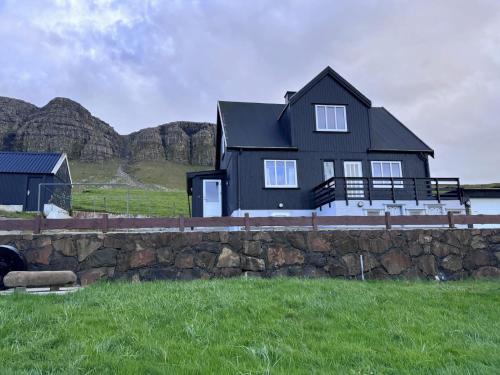 Faroe Islands House | Cozy Older House In Brilliant Nature