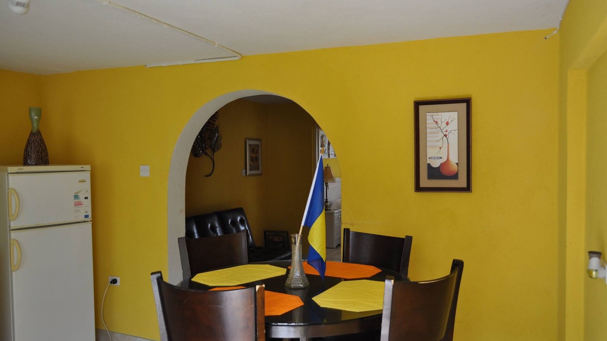 Providence Apartment | Cozy One Bedroom Apartment In Paradise
