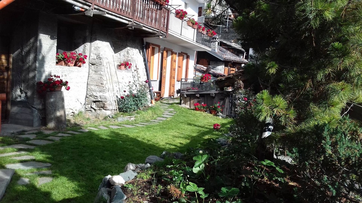 Lignod Apartment | Cozy one bedroom apartment in Lignod - Champoluc Ayas- 4 beds + 2