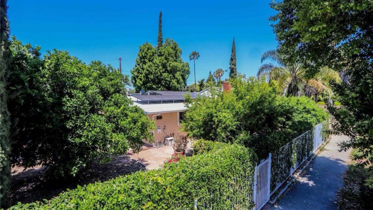 Northridge Apartment | Cozy One bedroom/one bath in LA