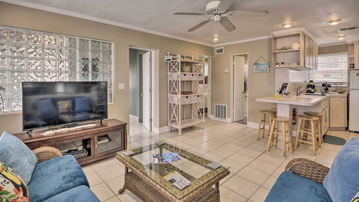 Neptune Cottage | Cozy Ormond Beach Bungalow: Steps to the Sand