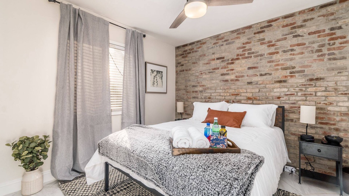 Victorian Village Condo | Cozy OSU/Short North 2B Condo, Walkable w/Parking