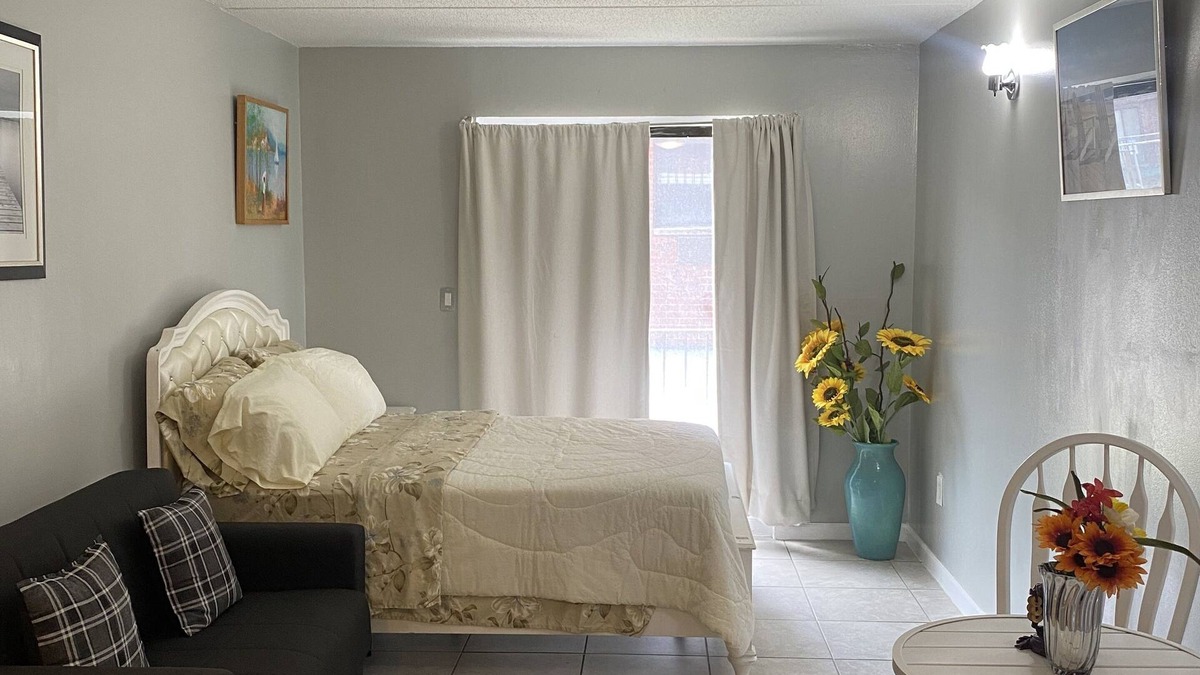 East New York Condo | Cozy Paradise at Seaview Condos