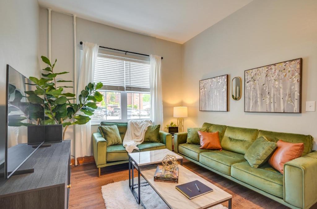 Historic Downtown Bedford Apartment | Cozy Pennsylvania Retreat Near Hiking and Golfing!