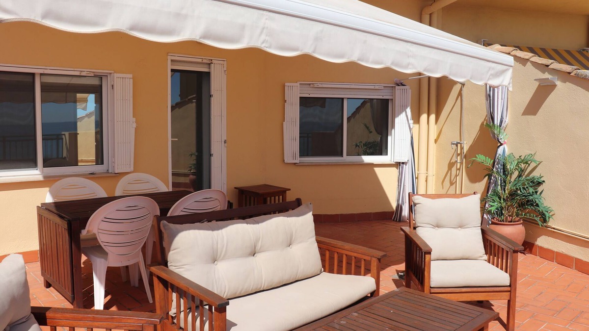 Port Saplaya Apartment | Cozy penthouse apartment on the beachfront in Port Saplaya - Alboraya