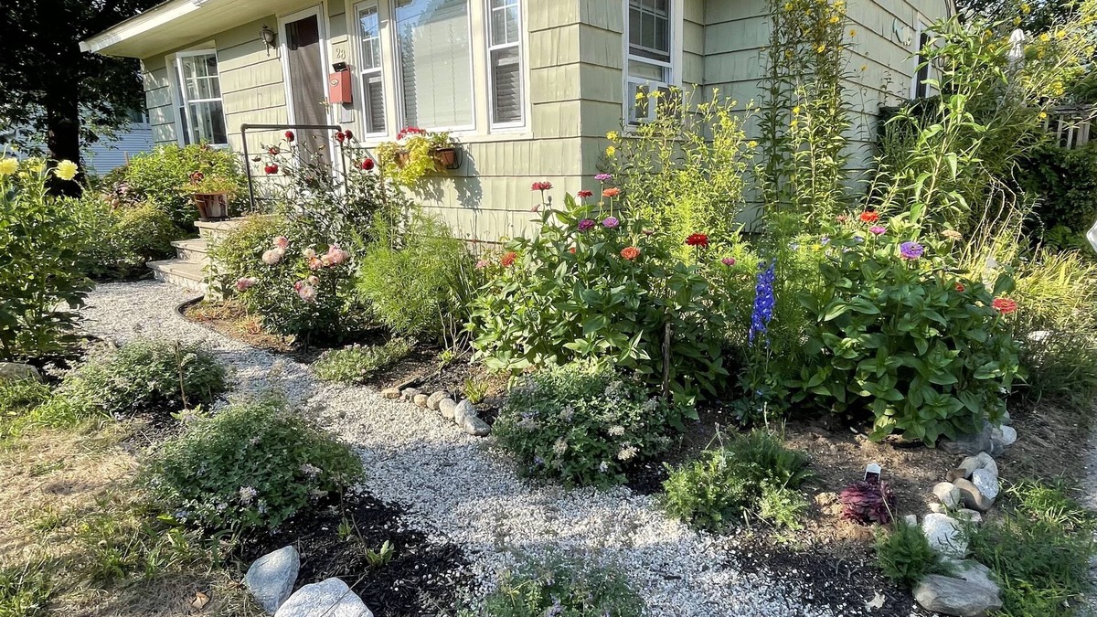 Willard House | Cozy, Pet Friendly, Home In A Quiet Family Oriented, Beach Neighborhood