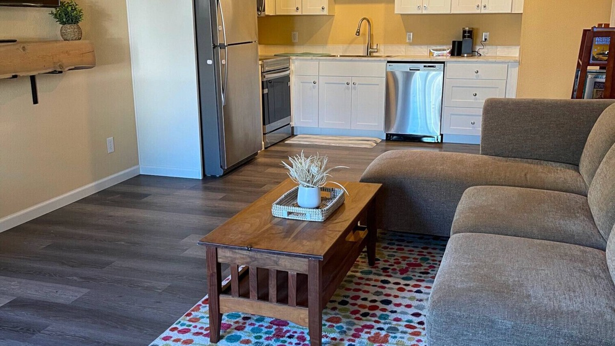 Columbia City House | Cozy, pet friendly, 2 bedroom suite in S. Seattle