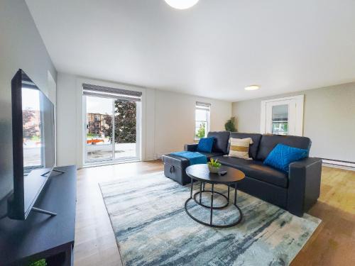 Bobcaygeon Apartment | Cozy & Pet-Friendly 3BR Retreat in Bobcaygeon