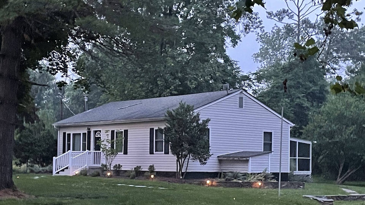 Upperville Cottage | Cozy, Pet-friendly Cottage in the Middleburg Wine region