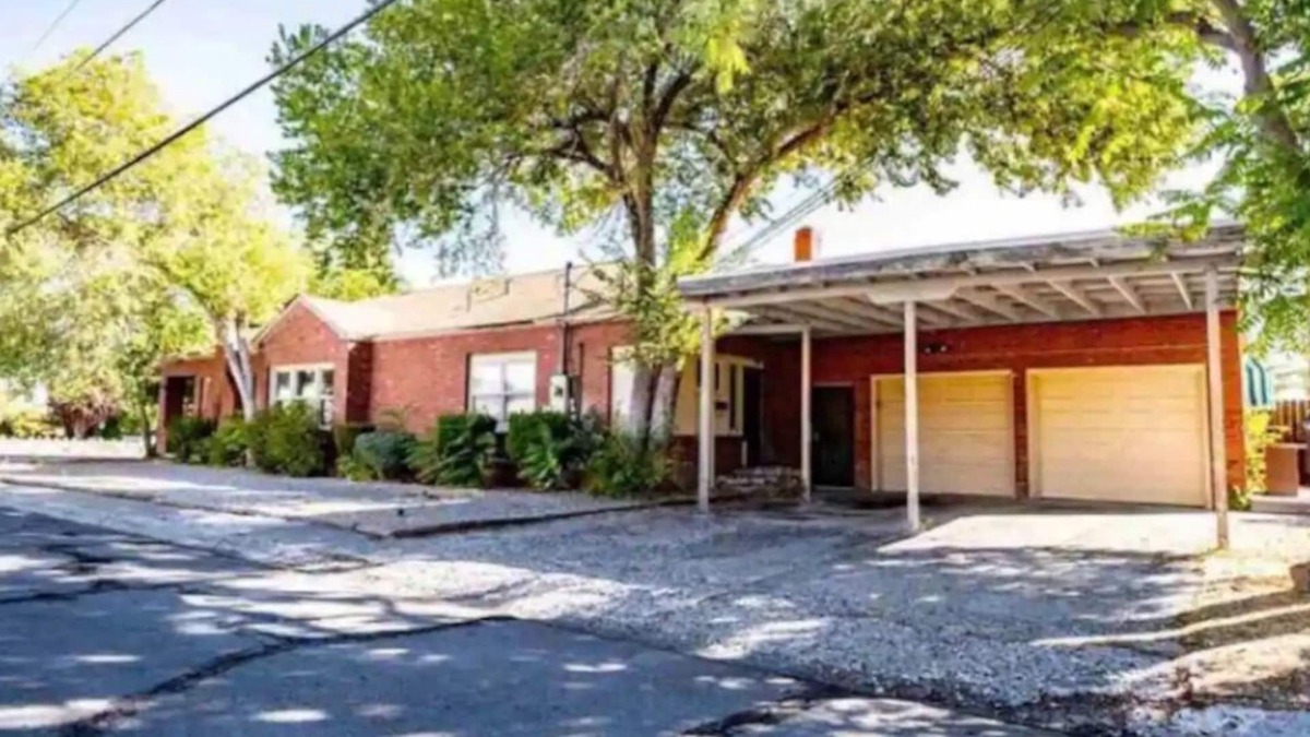 Old Southwest Apartment | Cozy Pet-Friendly Studio with AC and WiFi in Delightful Reno
