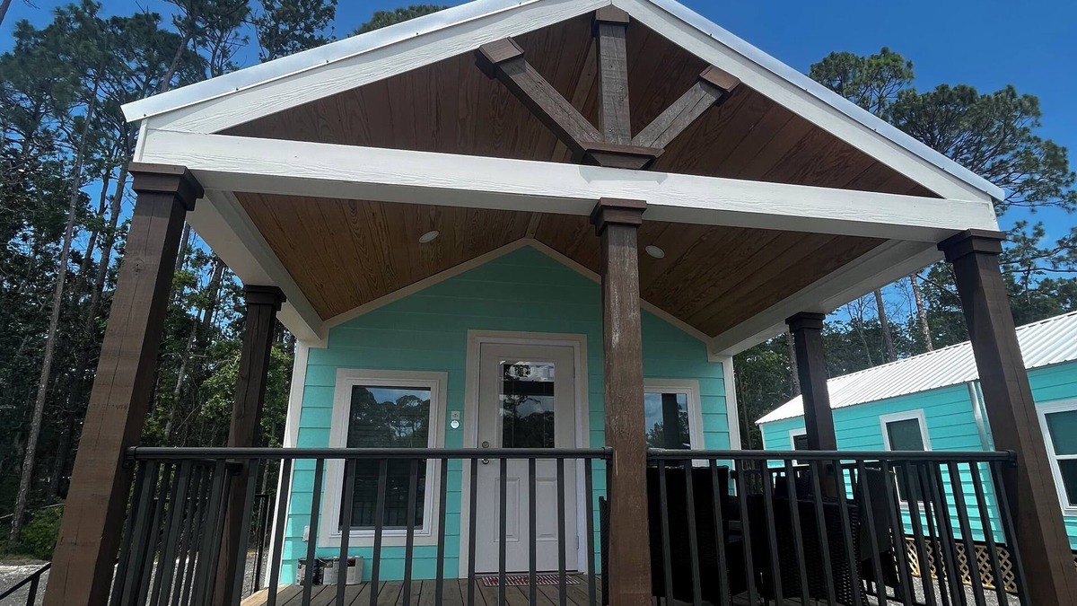 Steinhatchee Cabin | Cozy pet friendly 2-bedroom cabin in Steinhatchee, FL