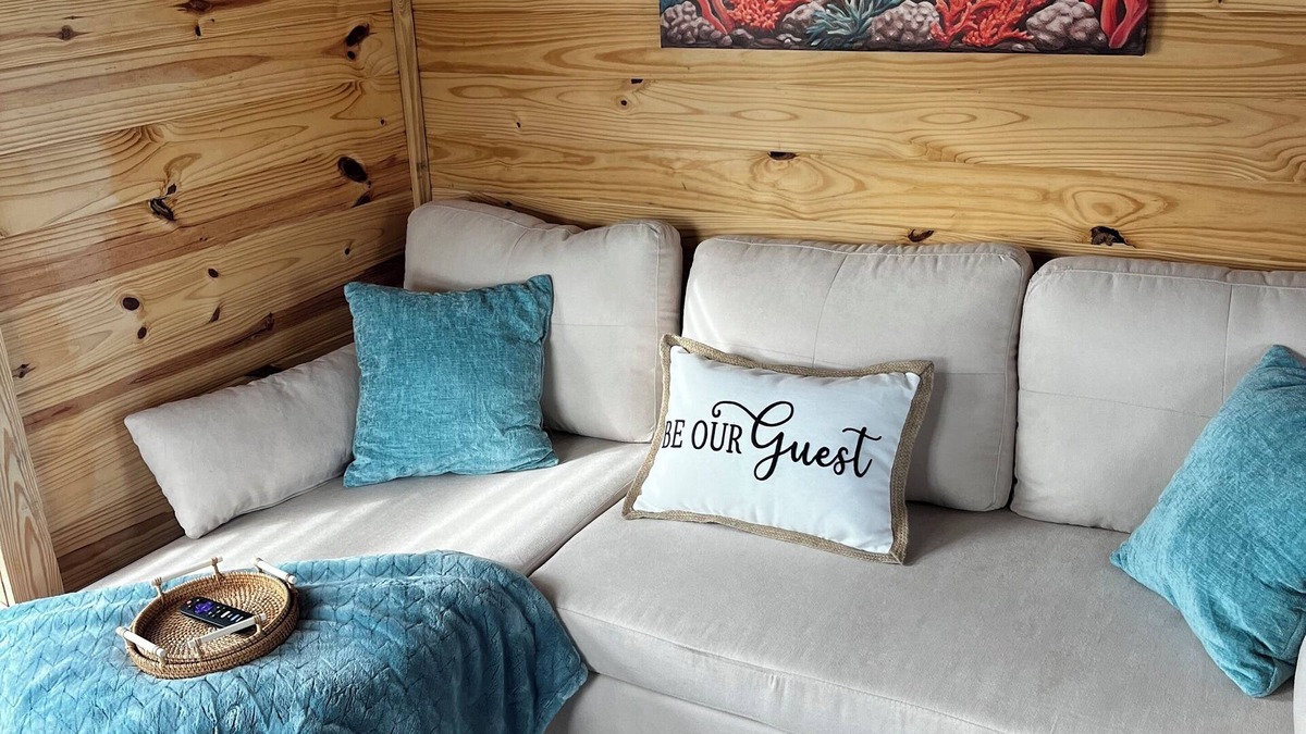 Steinhatchee Cabin | Cozy pet friendly 2-bedroom cabin in tranquil Steinhatchee