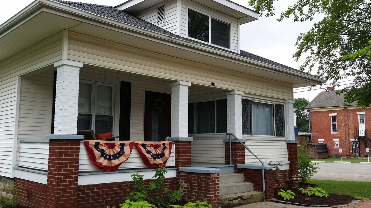 West Liberty House | Cozy place near Ohio Caverns, Piatt Castles, Mad River Mountain