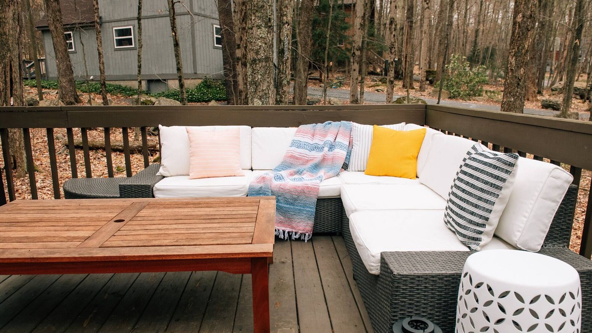 Thornhurst Ski Chalet | Cozy Pocono Lake Chalet / No Amenity Fees After Booking