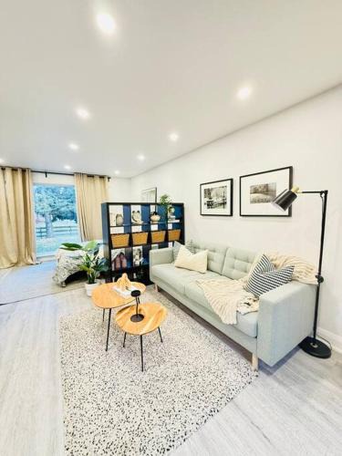Pickering House | Cozy private backyard garden studio