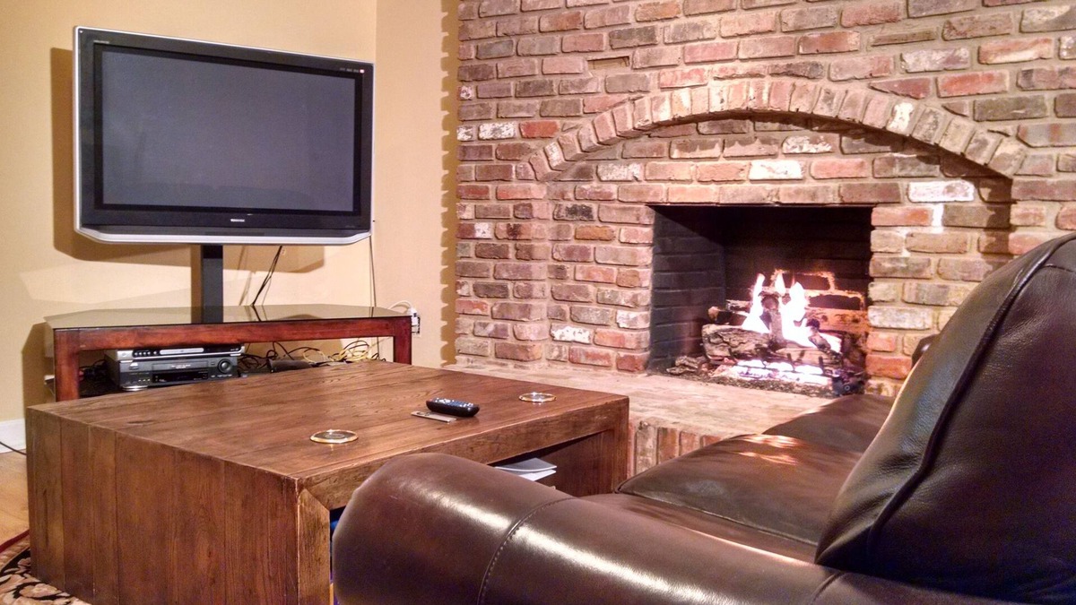 Barclay Downs House | Cozy private basement suite with separate entrance, GREAT neighborhood! We own!